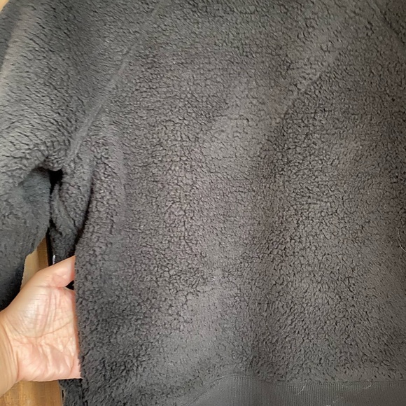 Athleta Sherpa pullover with pockets - Picture 4 of 4